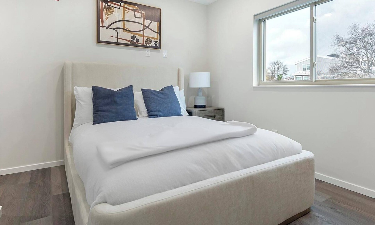 Spruce Hill Apartment | Landing | Amazing 2BD, Clubhouse, Gym