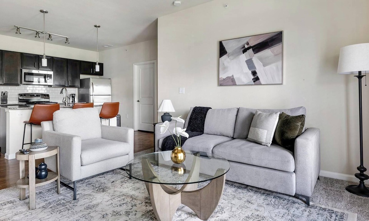 Austin Apartment | Landing | Amazing 2BD, Pool, Gym