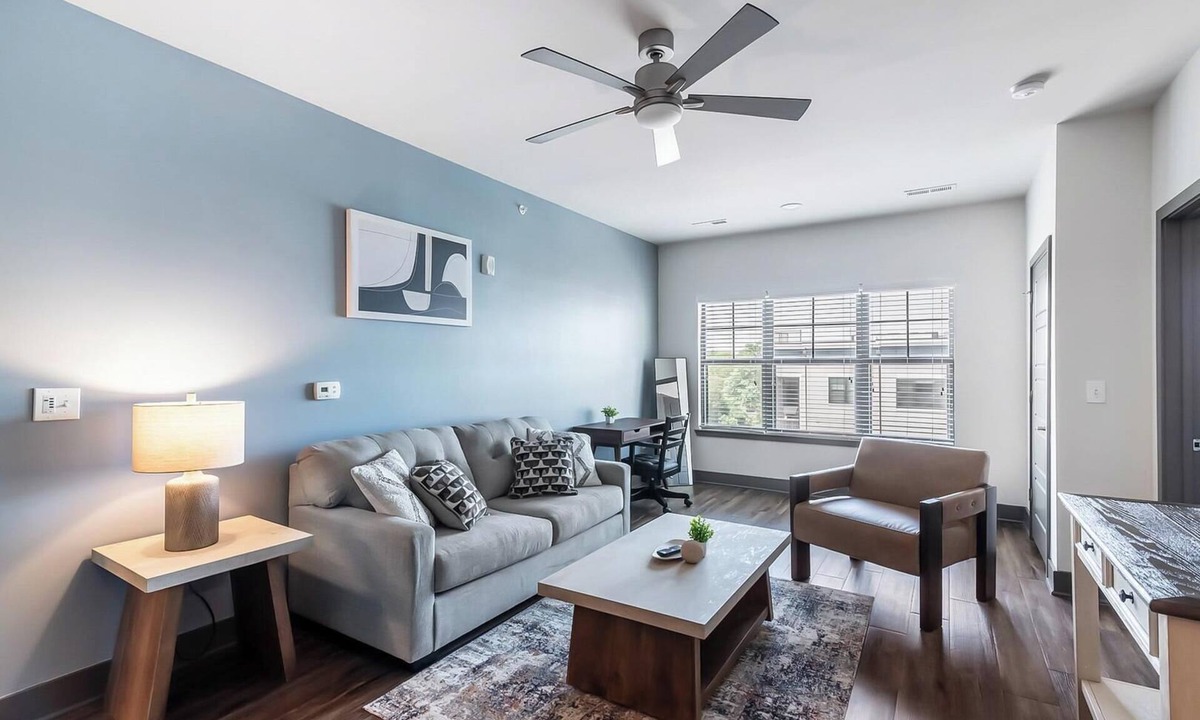 Hurstbourne Apartment | Landing | Amazing 2BD, Gym, Clubhouse