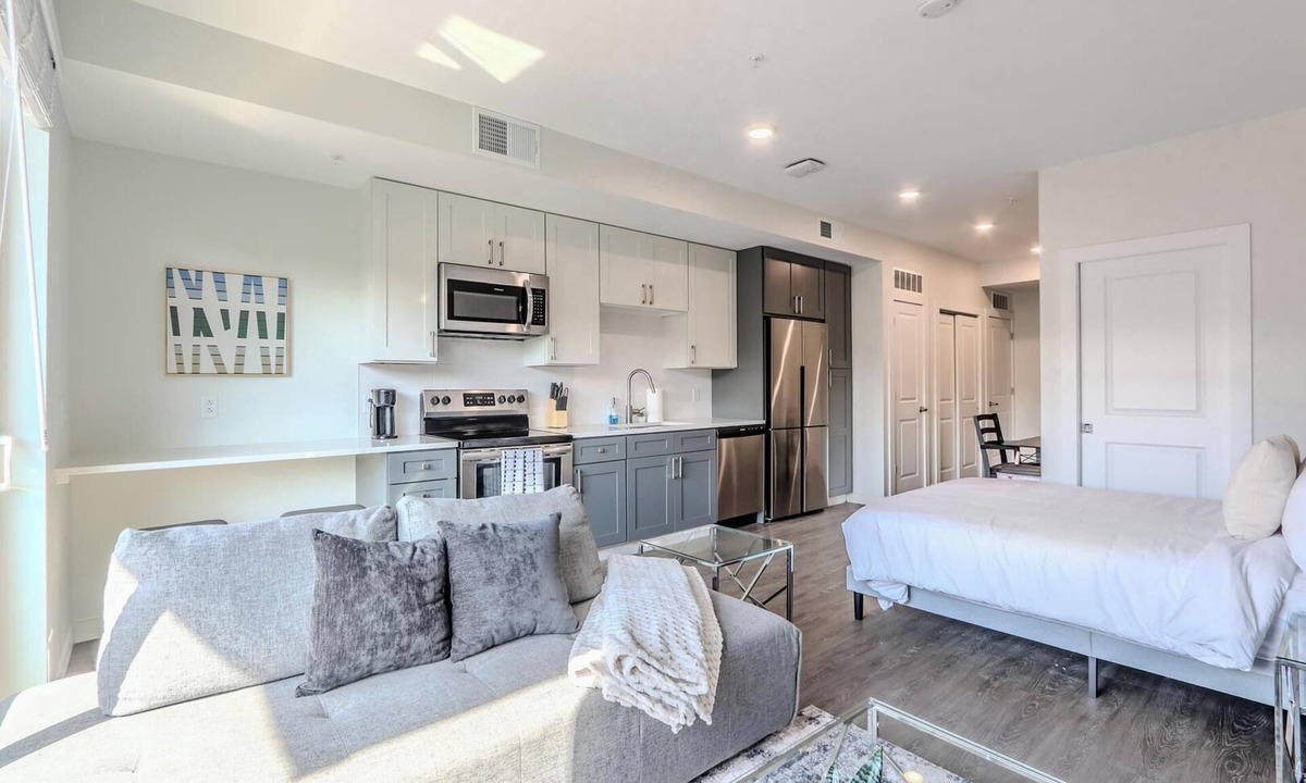 Ithaca Apartment | Landing | Amazing Studio, Gym