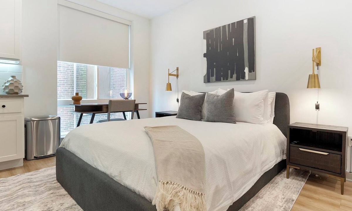 University City Apartment | Landing at Commons on Ludlow - Studio in Univer.