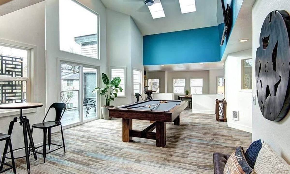 Everett Apartment | Landing at The Lynx Apartments - 1 Bedroom in Westmont