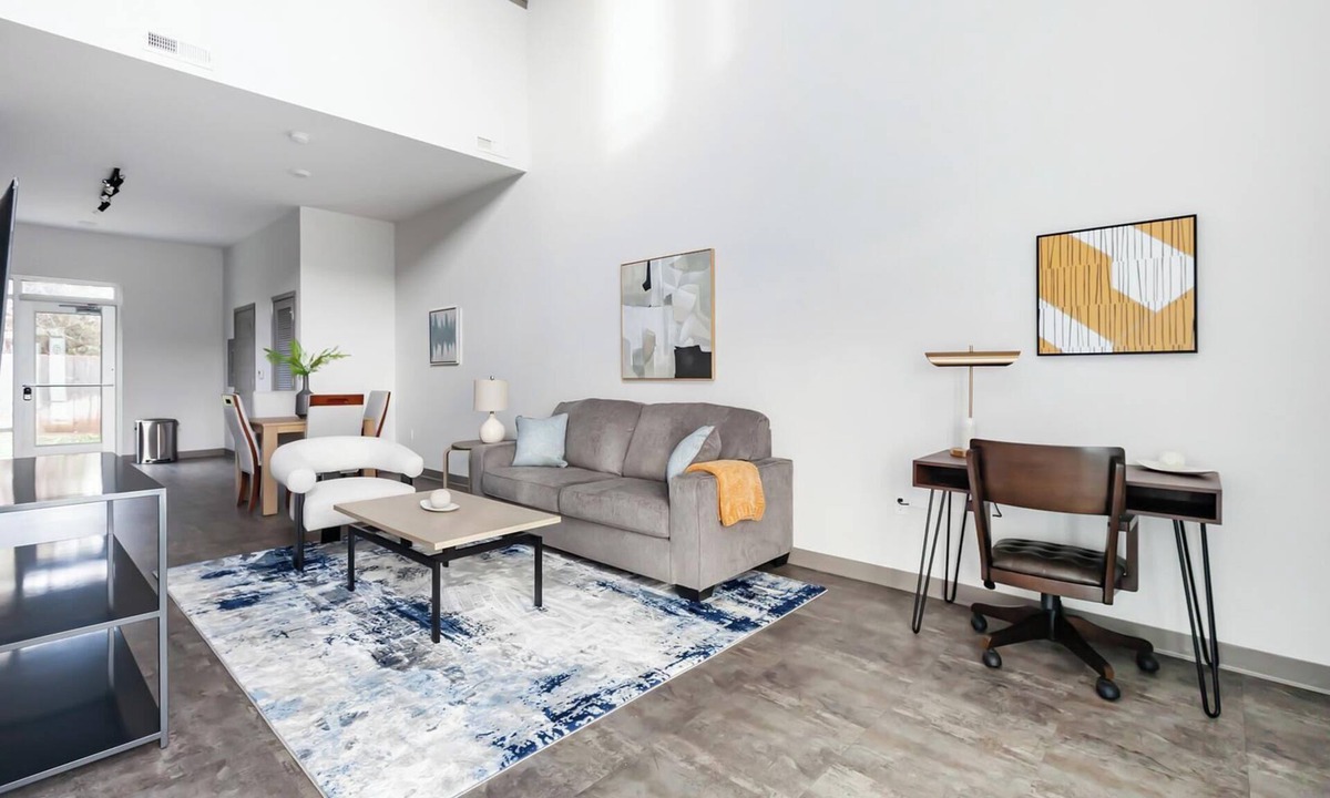 Springfield Apartment | Landing | Beautiful 1BD, Courtyard