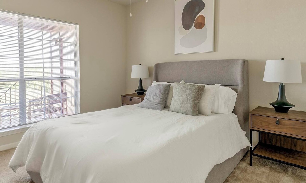 Southbelt/Ellington Apartment | Landing | Beautiful 1BD, Clubhouse, Gym