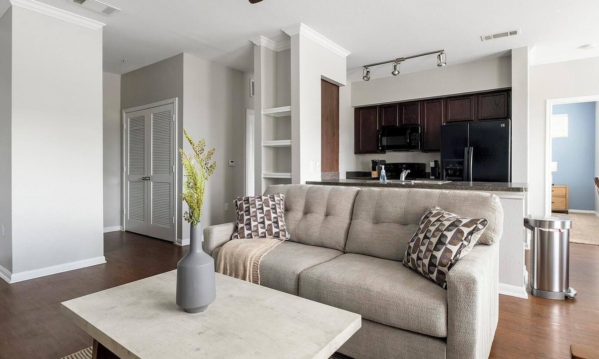 Atascocita Apartment | Landing | Beautiful 1BD, Clubhouse, Gym