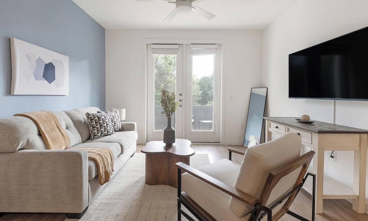 Austin Apartment | Landing | Beautiful 1BD, Clubhouse, Gym