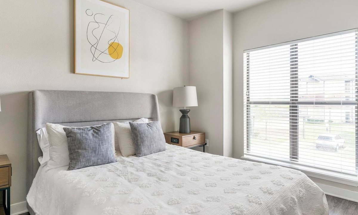 Katy Apartment | Landing | Beautiful 1BD, Courtyard, Clubhouse
