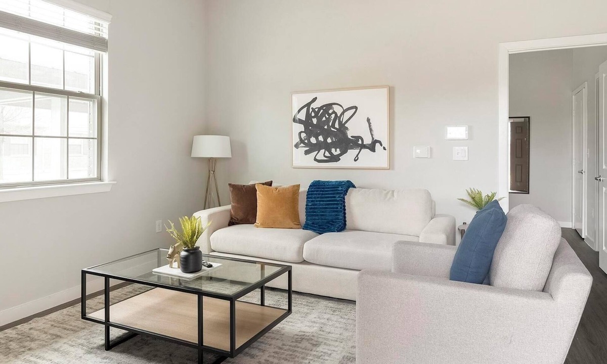 Dallas Apartment | Landing | Beautiful 1BD, Gym, Pool