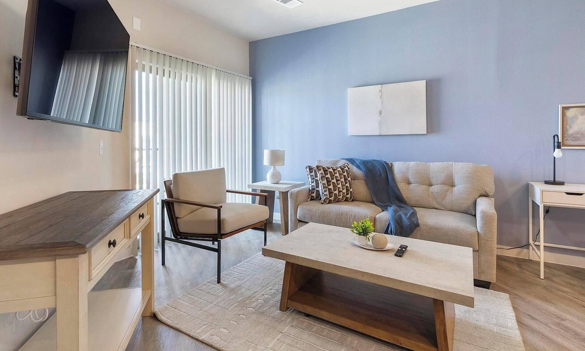 Corinth Apartment | Landing | Beautiful 1BD, Gym, Pool