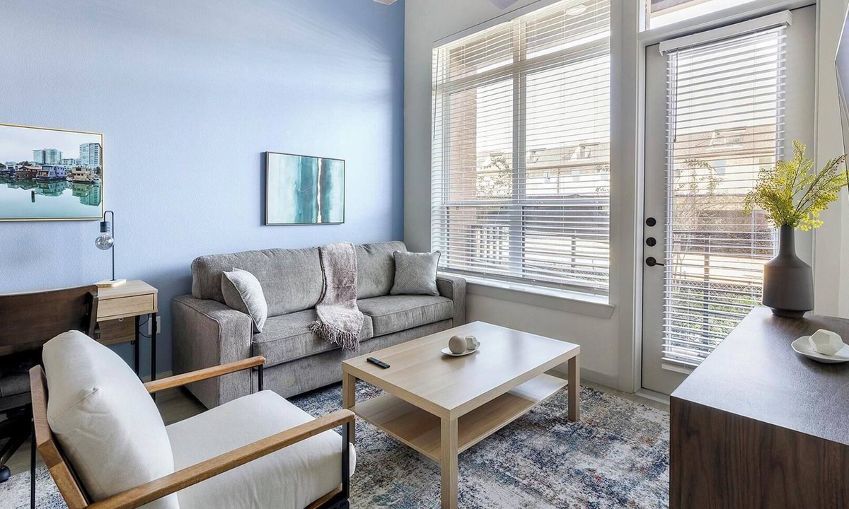 Plano Apartment | Landing | Beautiful 1BD, Gym, Pool