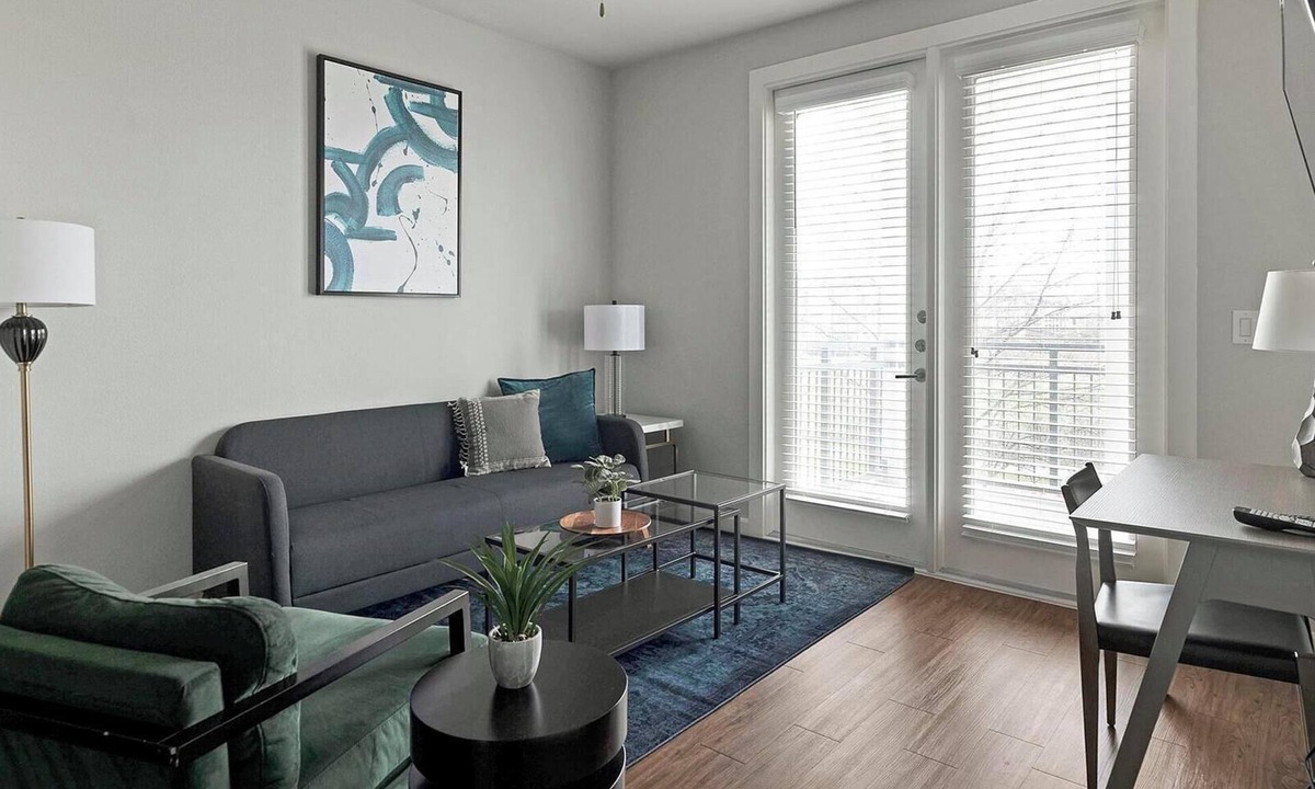 Buda Apartment | Landing | Beautiful 1BD, Pool, Yoga Studio