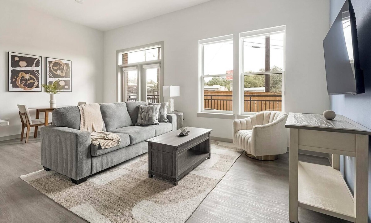 MLK Apartment | Landing | Beautiful 1BD, Rooftop Lounge, Pool