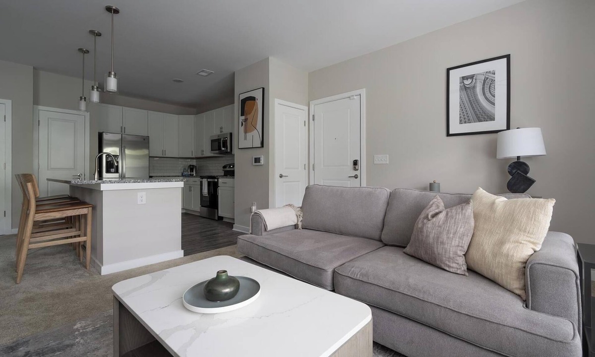 Huntersville Apartment | Landing | Beautiful 1BD, Gym, Game Room