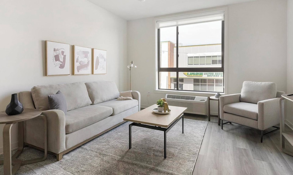 Carteret Apartment | Landing | Beautiful 1BD, Courtyard, Gym