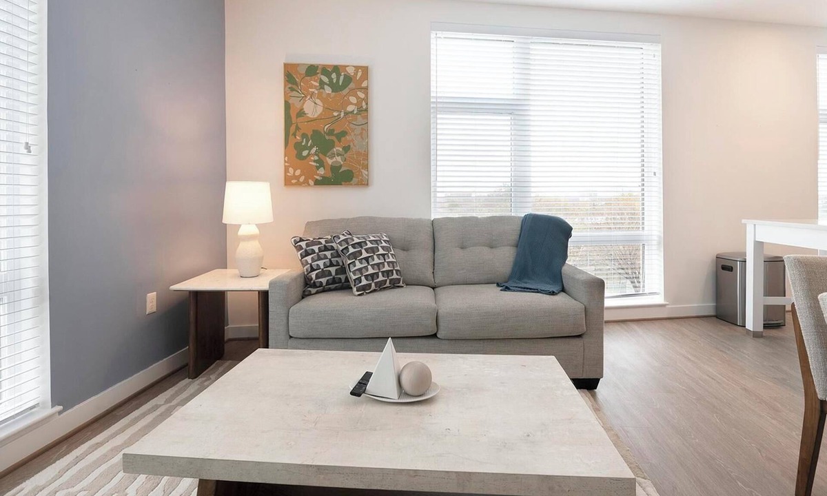 Old Town West Apartment | Landing | Beautiful 2BD, Courtyard, Gym