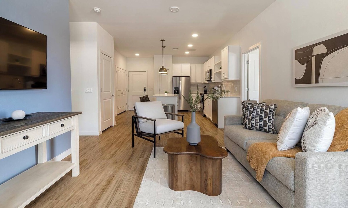 Austin Apartment | Landing | Beautiful 2BD, Clubhouse, Gym