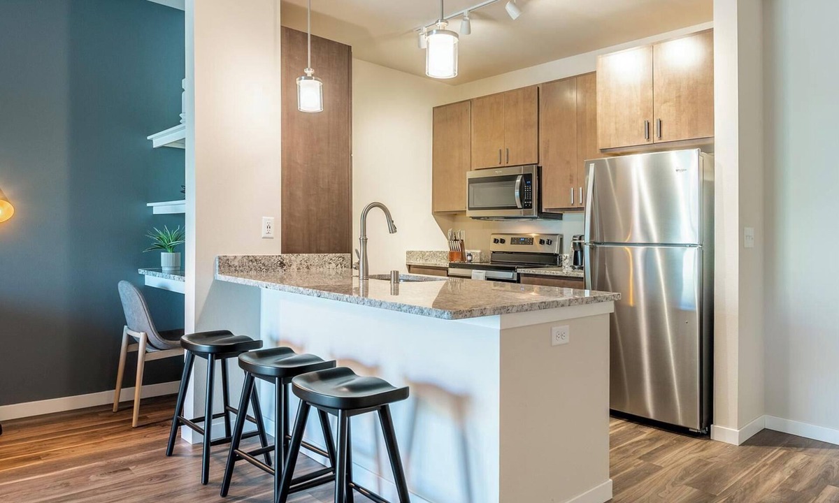 Red Oak Apartment | Landing | Beautiful 2BD, Gym