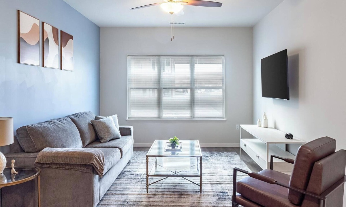 Greenwich Apartment | Landing | Beautiful 2BD, Gym, Courtyard