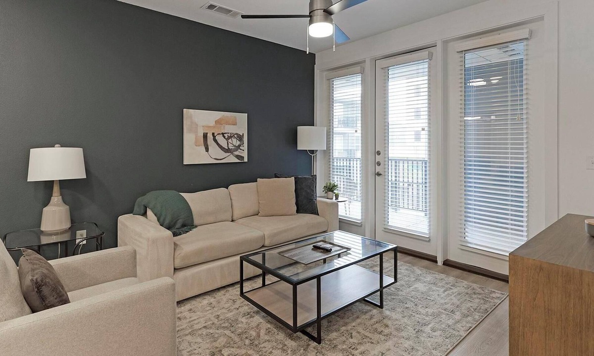 Garland Apartment | Landing | Beautiful 2BD, Pool, Gym