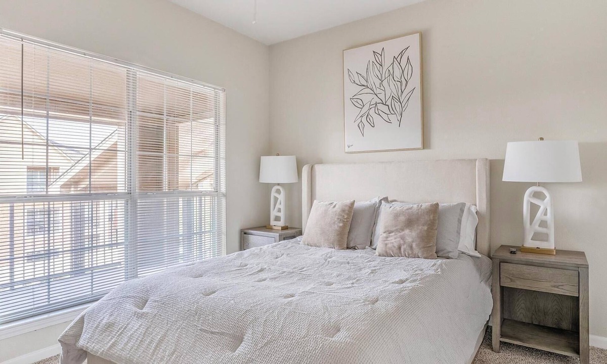 Southbelt/Ellington Apartment | Landing | Beautiful 2BD, Pool, Game Room