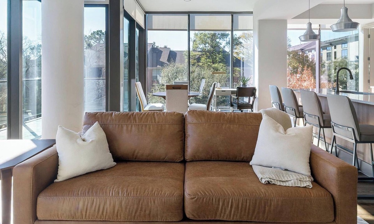 Houston Apartment | Landing | Beautiful 2BD, Tennis Court, Gym