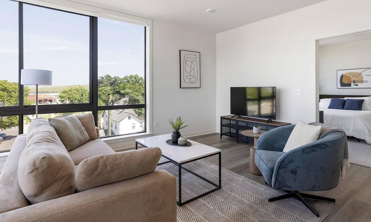 Carteret Apartment | Landing | Beautiful 2BD, Gym, Courtyard