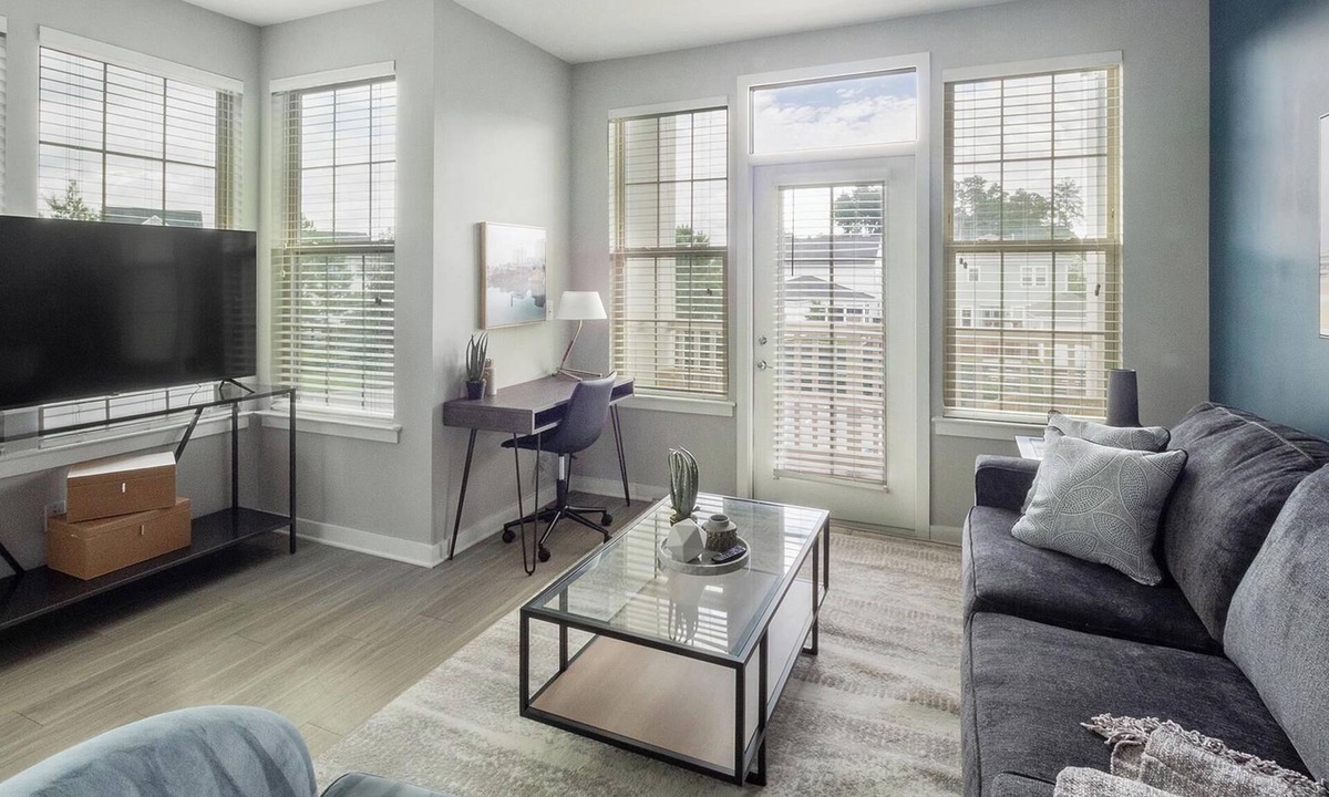 Summerville Apartment | Landing | Beautiful 3BD, Pool, Gym