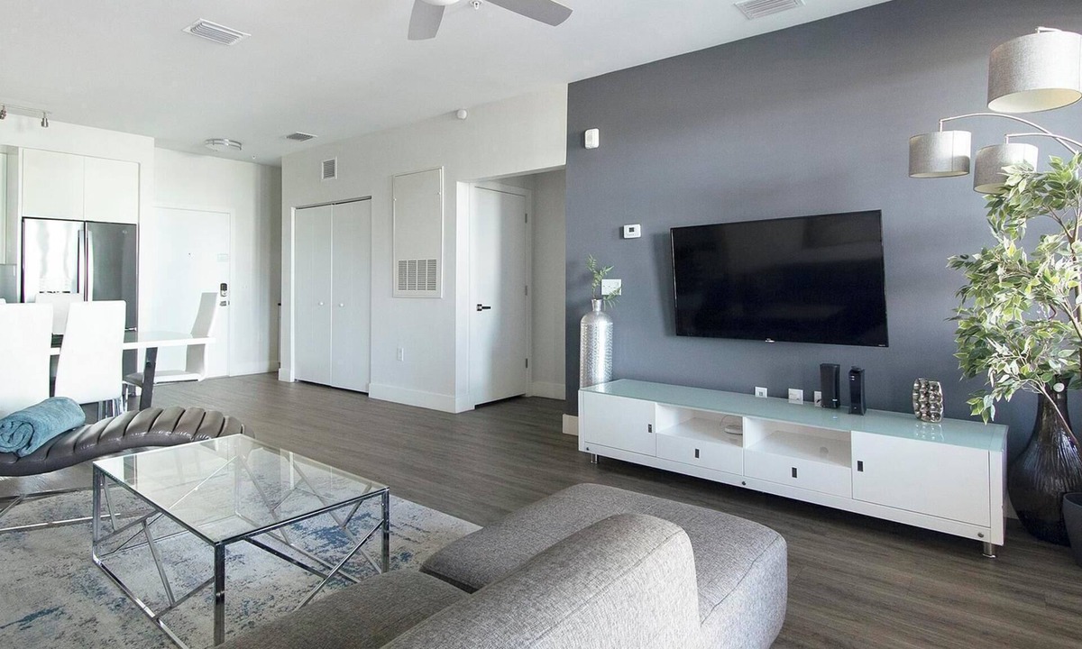 Port Tampa City Apartment | Landing | Beautiful 3BD, Pool, Gym