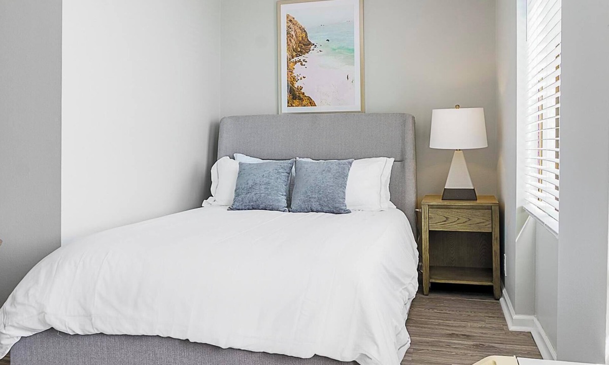 Fort Wayne Apartment | Landing | Beautiful Studio, Game Room, Pool