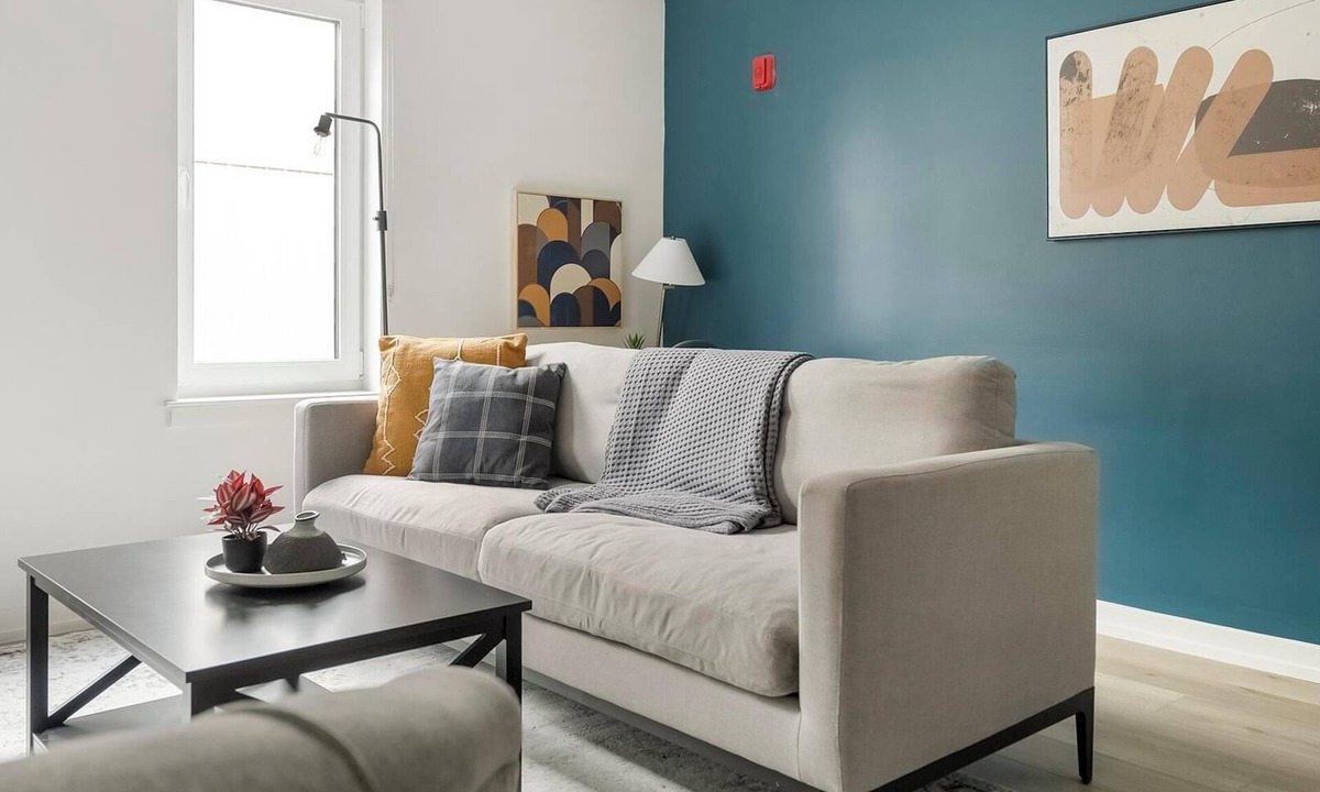 Norris Square Apartment | Landing | Beautiful 1BD, Gym