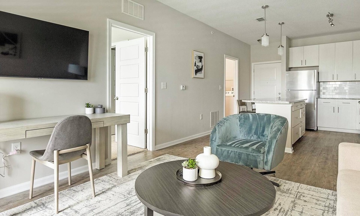 Land O' Lakes Apartment | Landing | Beautiful 1BD, Clubhouse, Gym