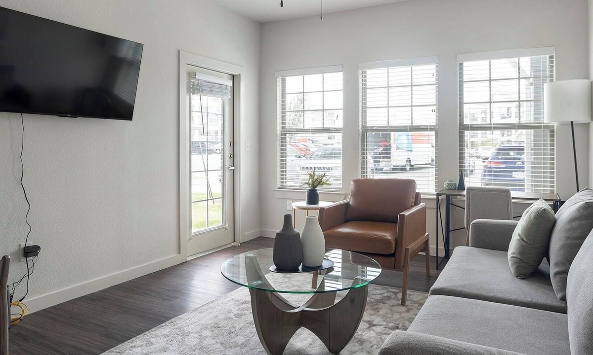 River Ranch Apartment | Landing | Chic 1BD, Clubhouse, Gym
