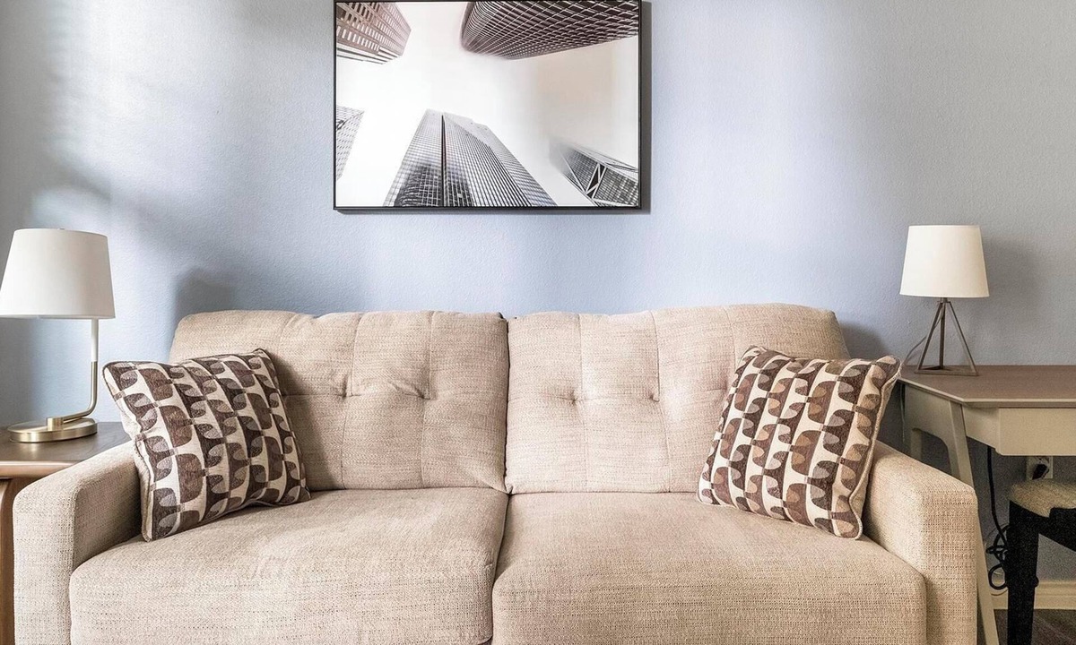 Barker Apartment | Landing | Chic 1BD, Clubhouse, Gym