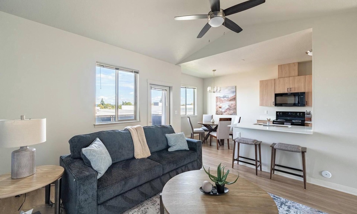 Molalla Apartment | Landing | Chic 1BD, Clubhouse, Pool