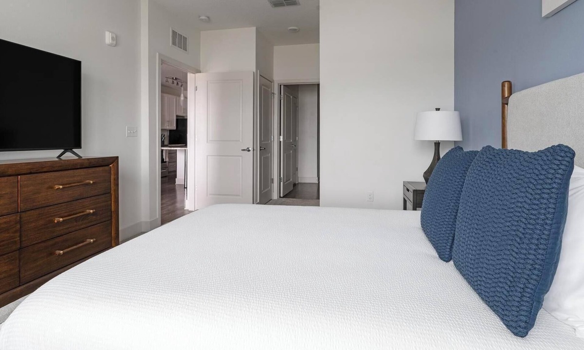 Venice Apartment | Landing | Chic 1BD, Clubhouse, Pool