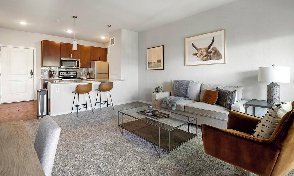 Austin Apartment | Landing | Chic 1BD, Gym, Clubhouse