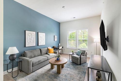 Wilmington Apartment | Landing Chic 1BD Gym Clubhouse