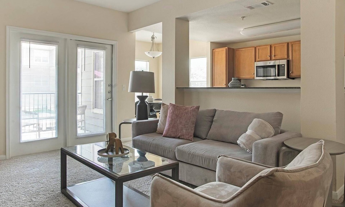 Sweetbriar Apartment | Landing | Chic 1BD, Gym, Courtyard
