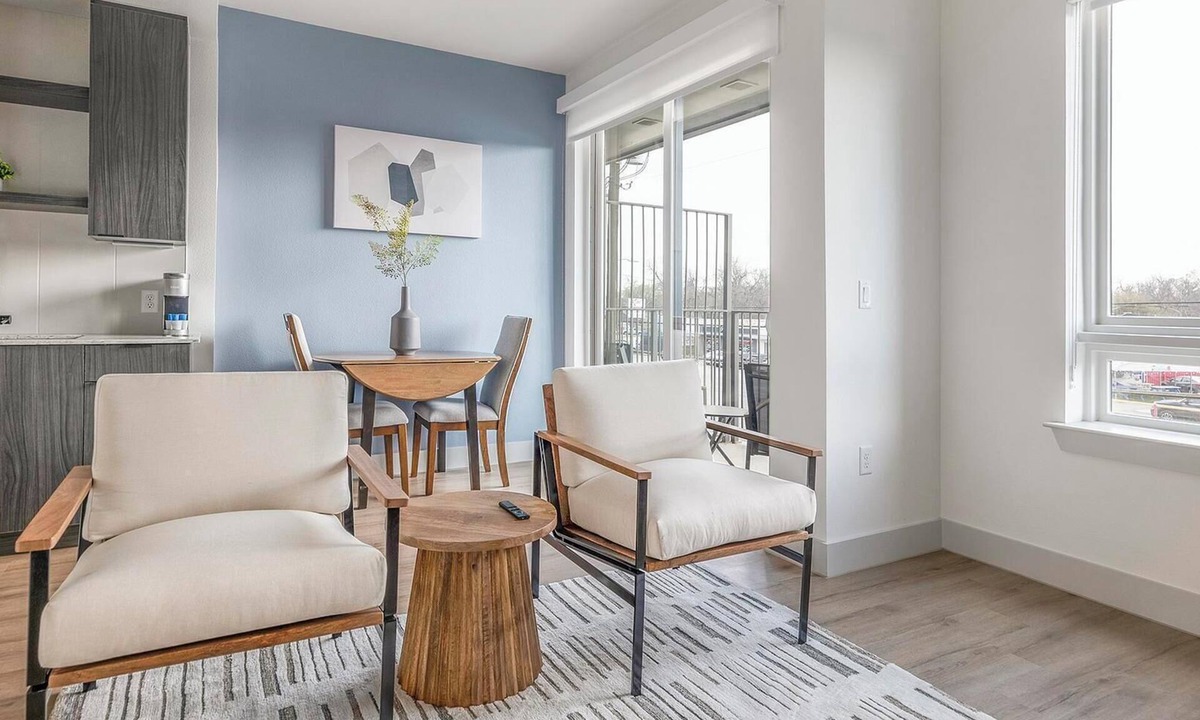 MLK Apartment | Landing | Chic 1BD, Gym, Courtyard