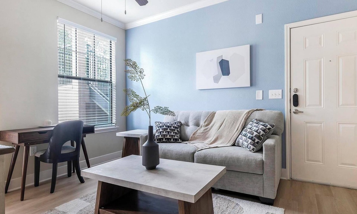 Austin Apartment | Landing | Chic 1BD, Gym