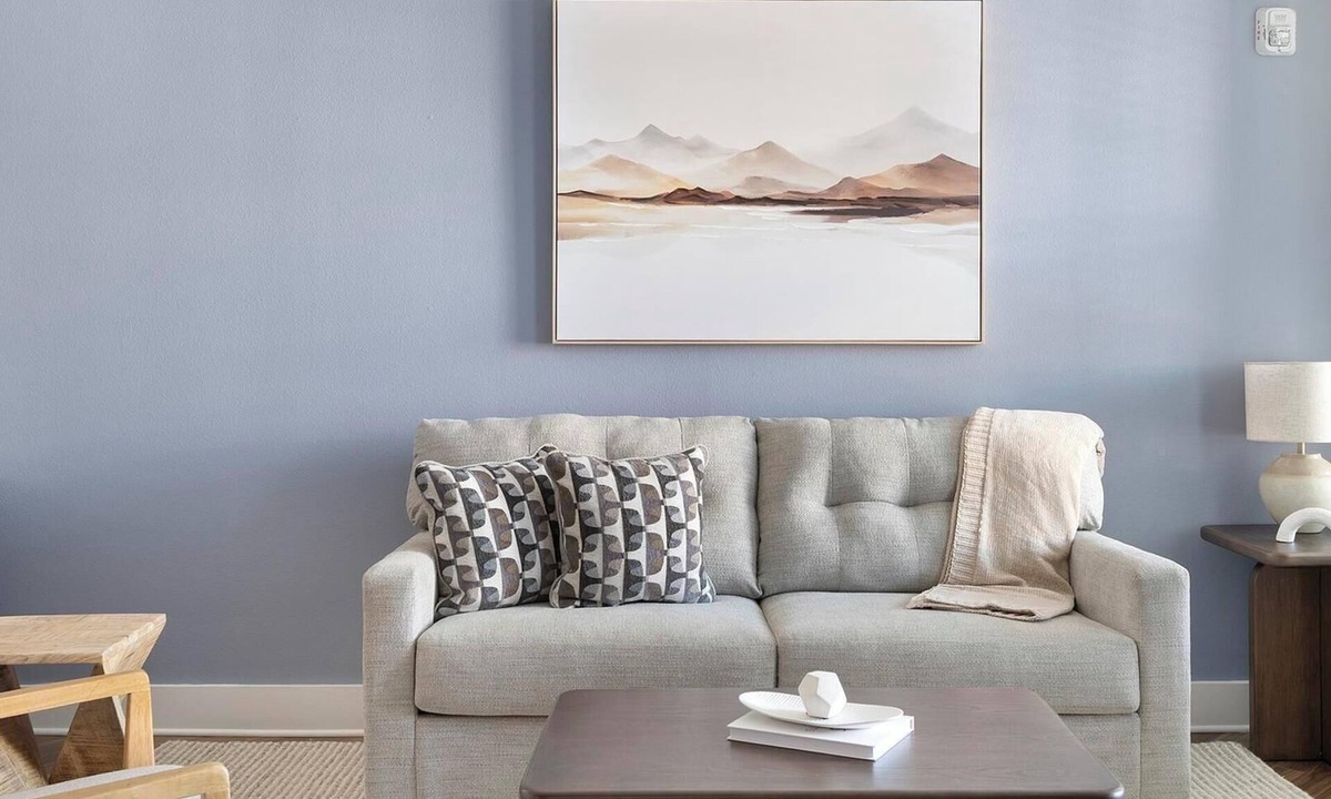 Ferndale Apartment | Landing | Chic 1BD, Pool, Gym