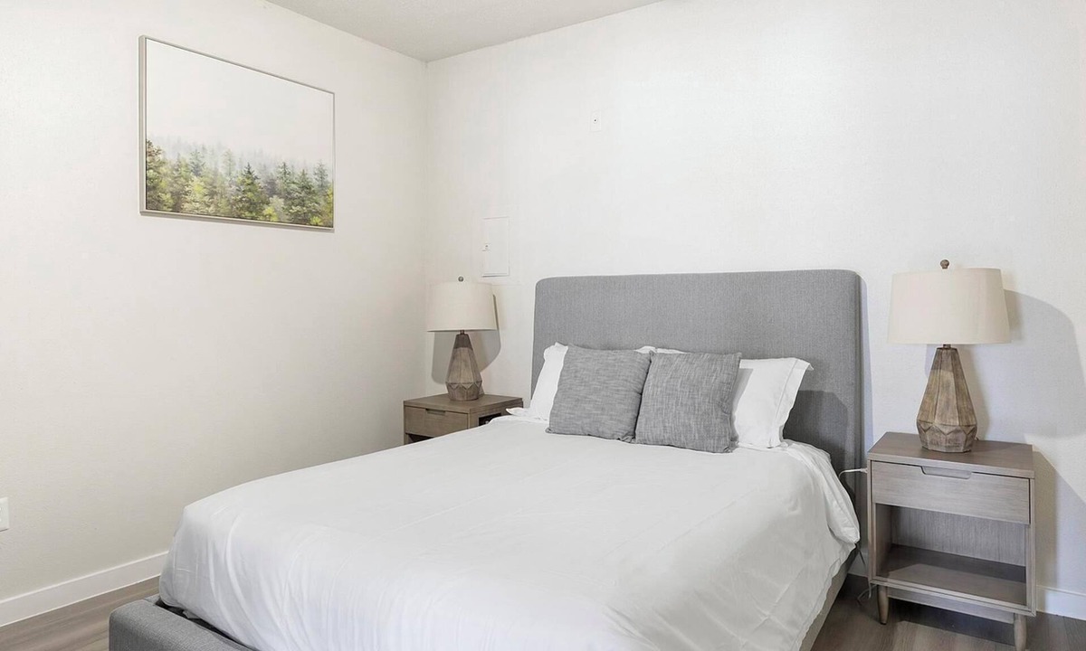 Fort Worth Apartment | Landing | Chic 1BD, Pool, Courtyard