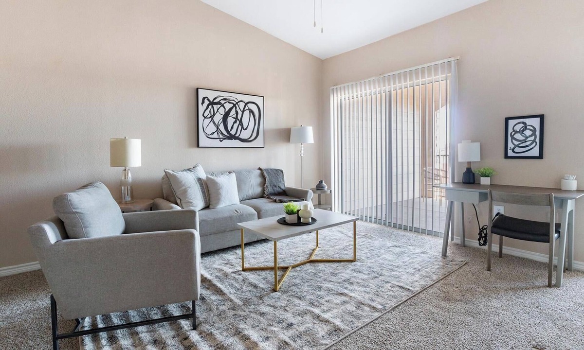 Fort Worth Apartment | Landing | Chic 1BD, Pool, Gym