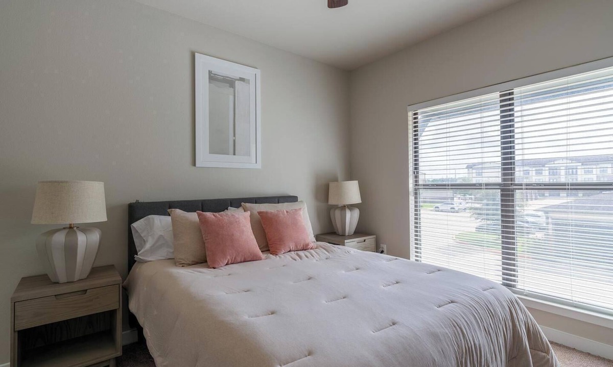 Katy Apartment | Landing | Chic 1BD, Pool, Courtyard
