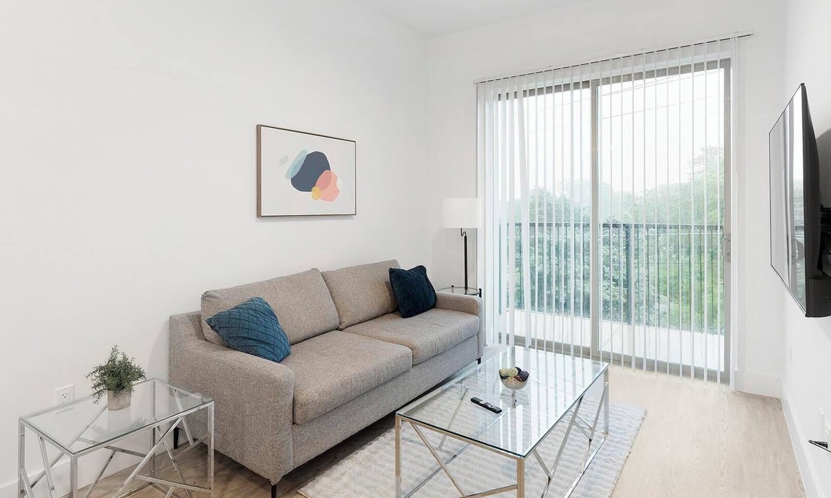 Denton Apartment | Landing | Chic 1BD, Pool, Gym