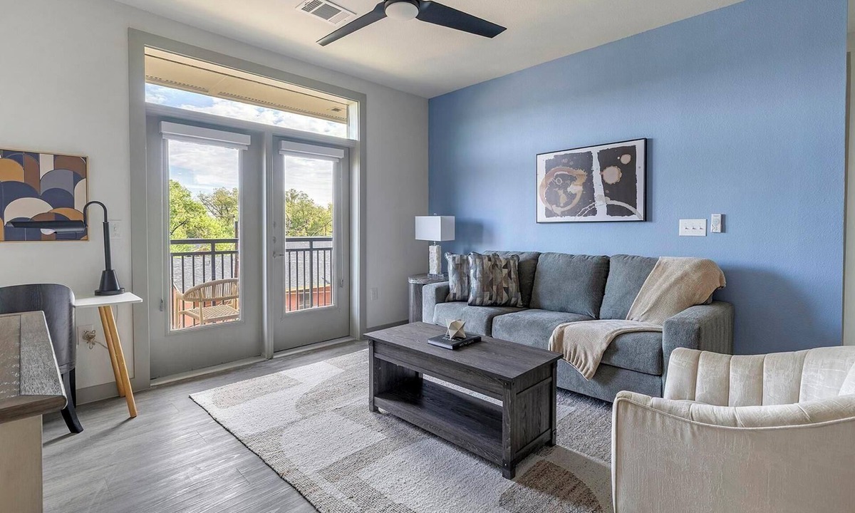 MLK Apartment | Landing | Chic 1BD, Rooftop Lounge, Gym