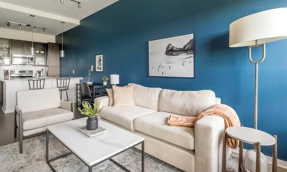Woodland Heights Apartment | Landing | Chic 1BD, Yoga Studio, Gym