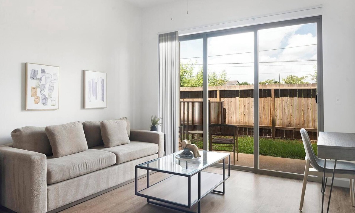 Austin Apartment | Landing | Chic 1BD, Yoga Studio, Pool