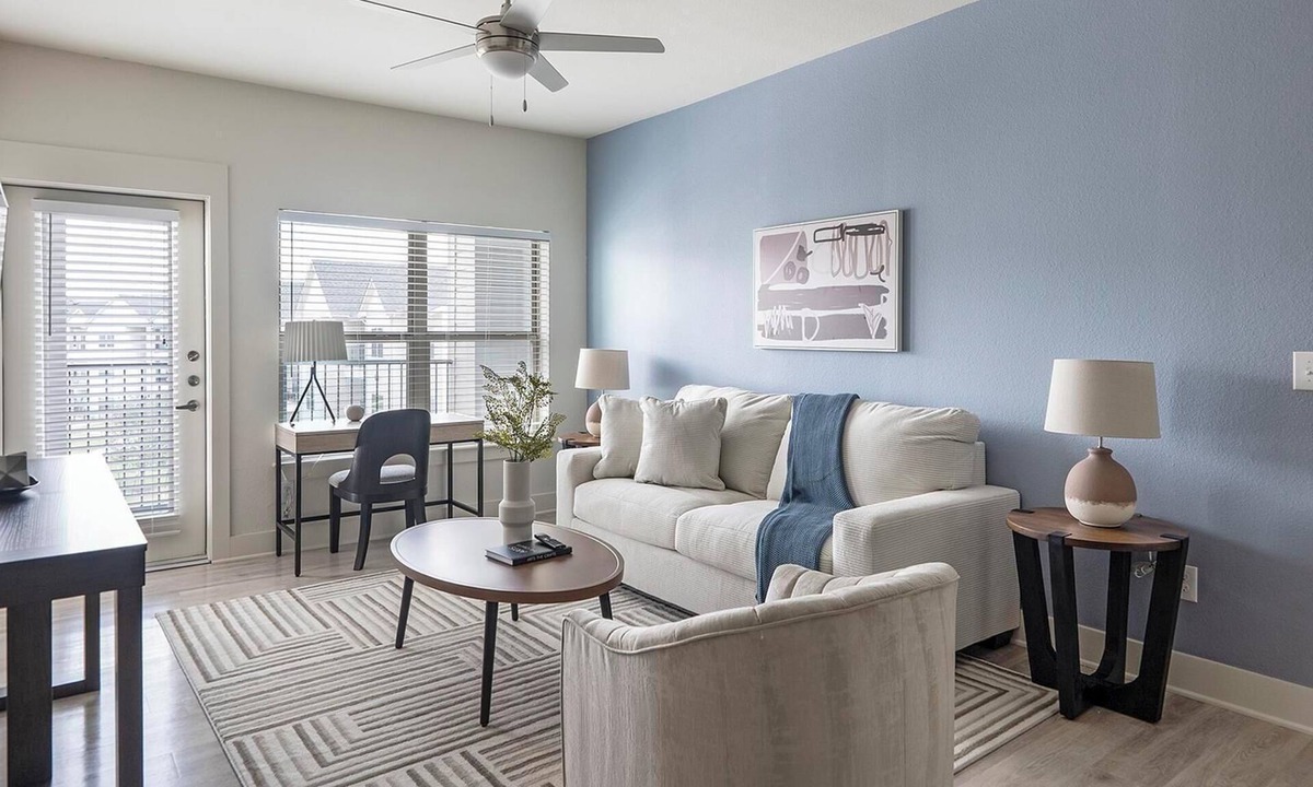 Lockhart Apartment | Landing | Chic 2BD, Clubhouse, Gym