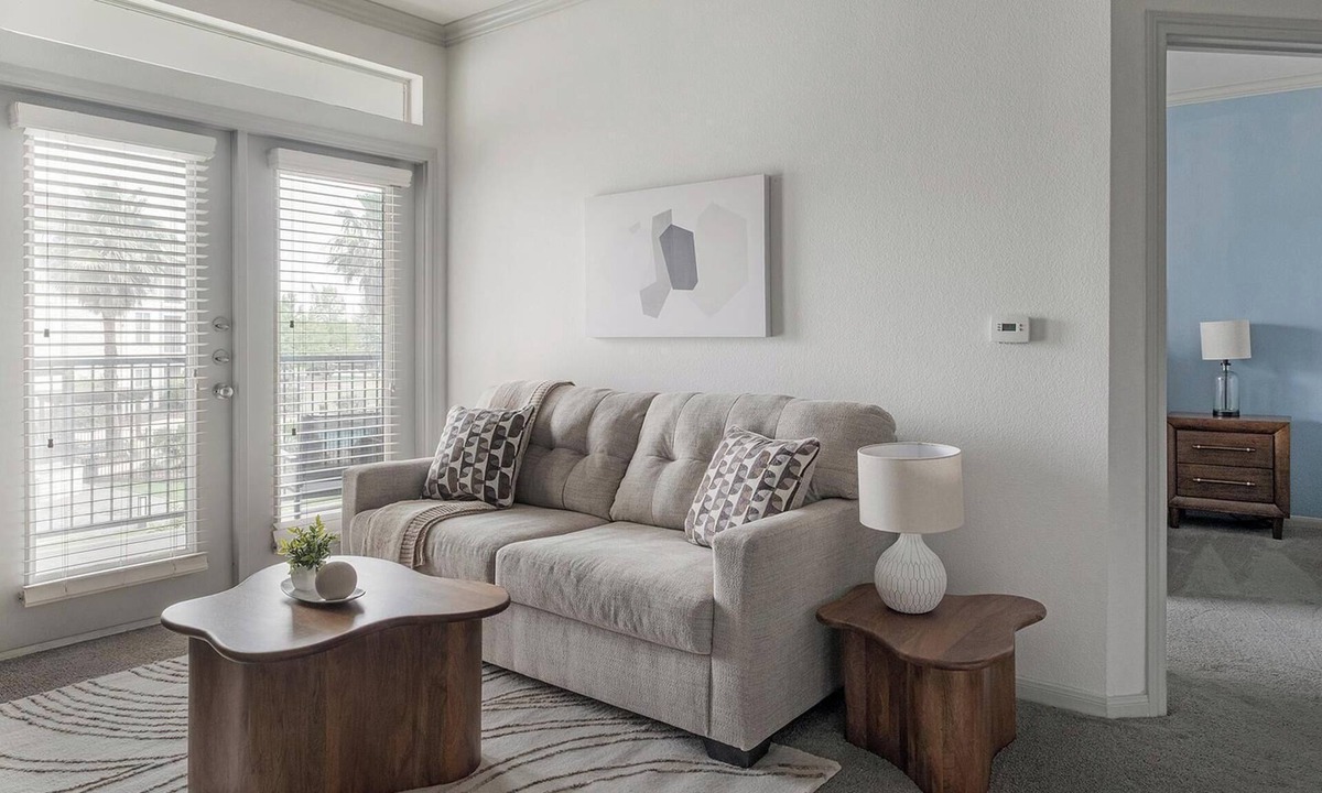 Northeast Houston Apartment | Landing | Chic 2BD, Clubhouse, Game Room